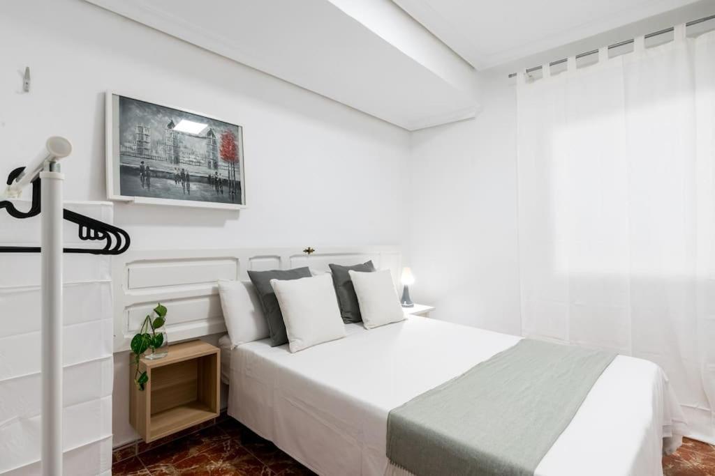 Santa Justa Urban Apartment Sevilla Exterior foto
